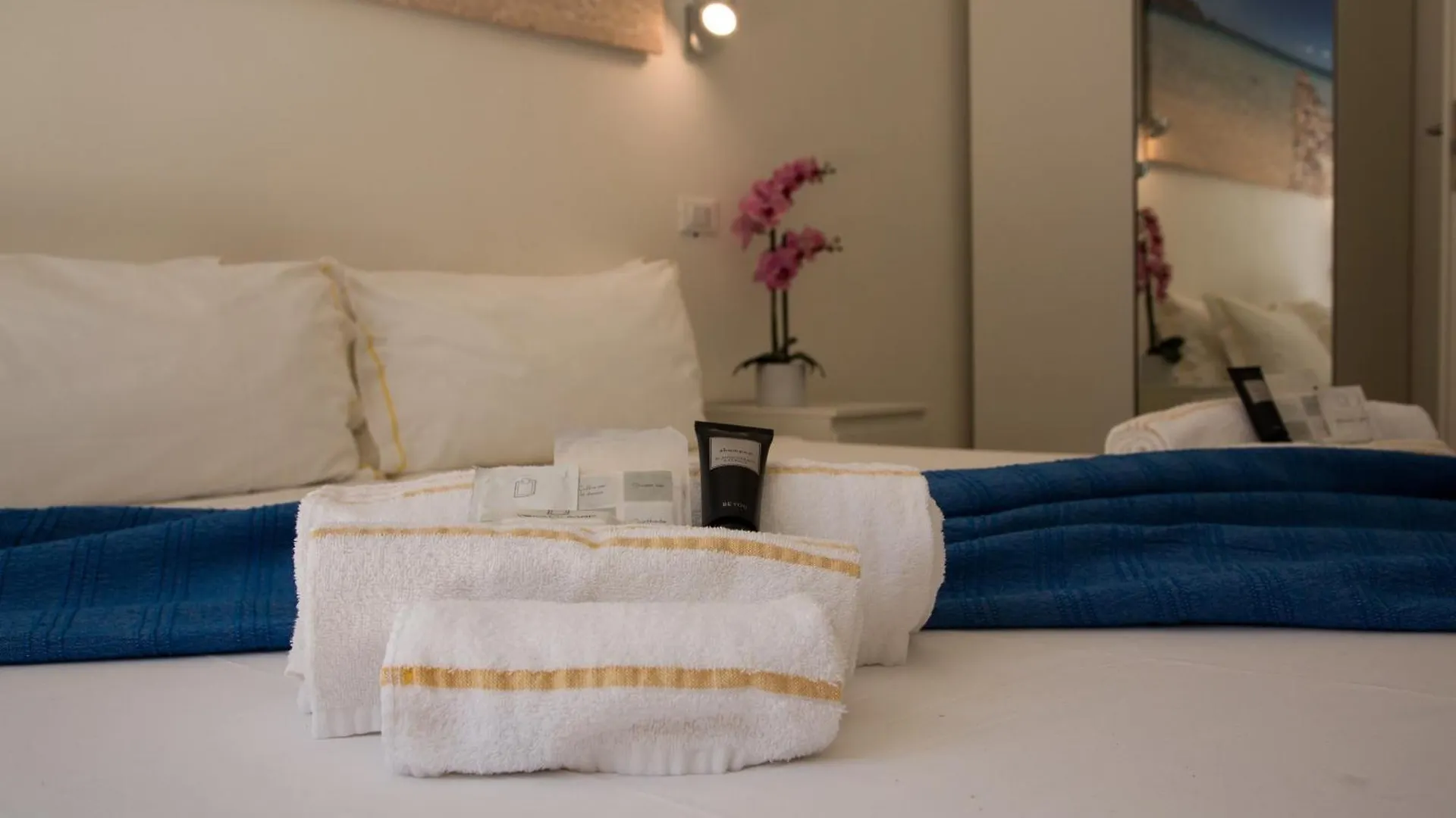 Hotel Coru e Mari Pula 0*,