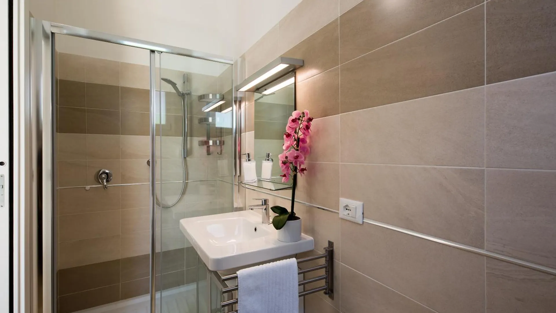 Affittacamere Hotel Coru e Mari Pula Italia