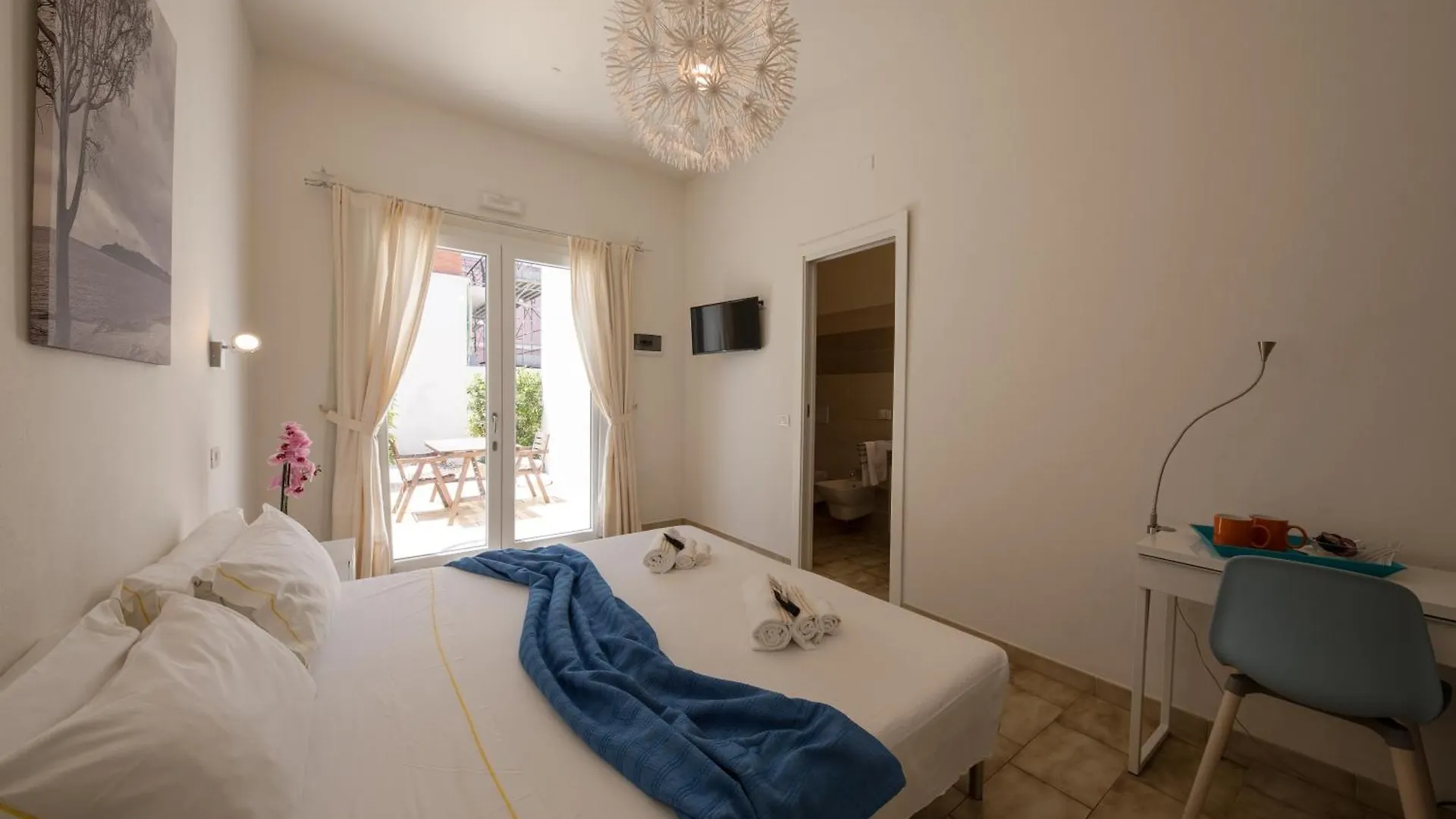 Affittacamere Hotel Coru e Mari Pula Italia
